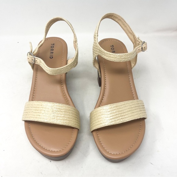 NEW Torrid Woodgrain Platform Heel Sandal (WW) Tan Brown Chunky Size 12 - Picture 5 of 10